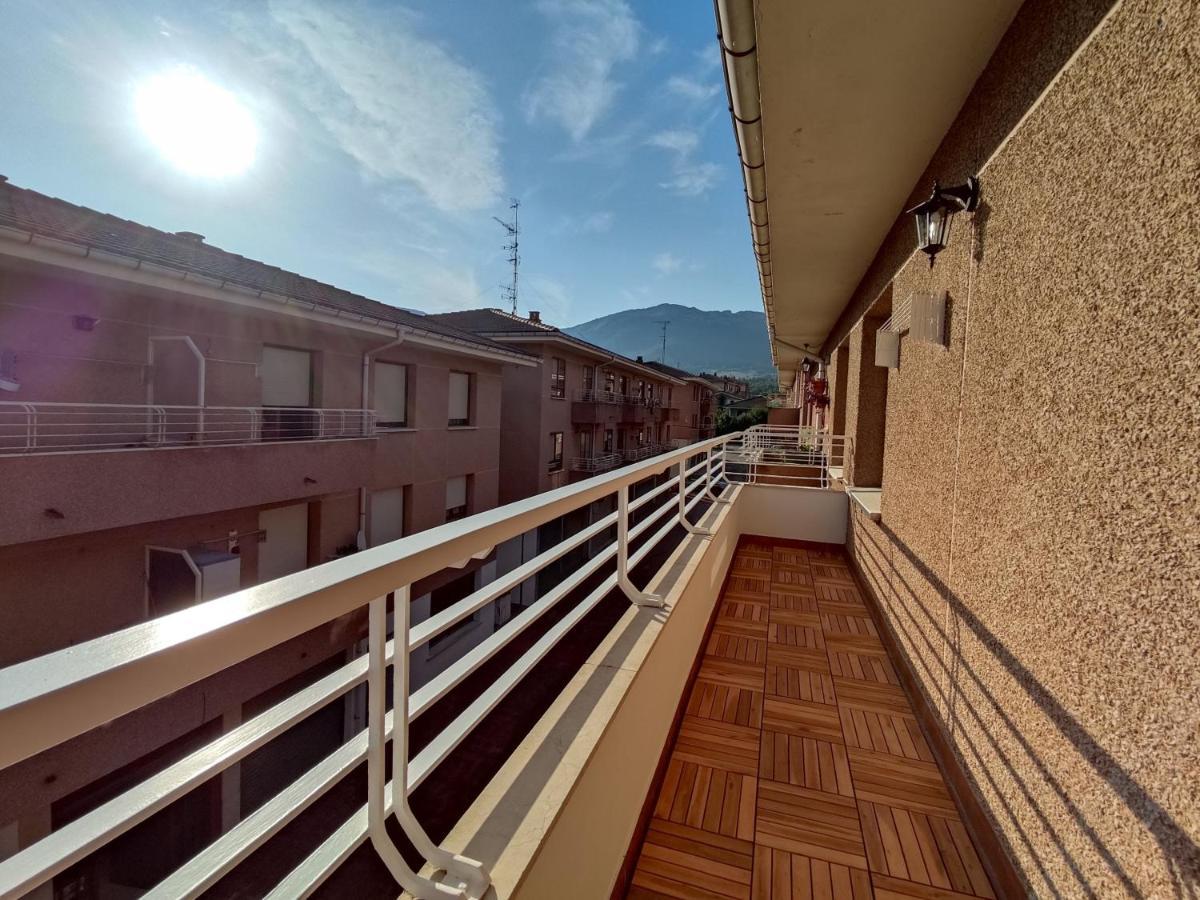 Acogedor Apartamento Junto A La Plaza Villasana de Mena ภายนอก รูปภาพ
